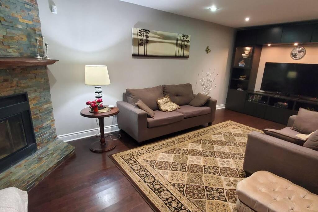 Beautiful House In Mississauga Apartment Luaran gambar